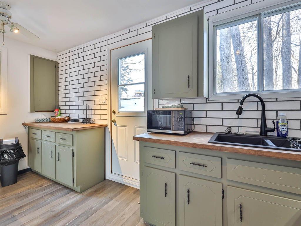 









1591


Route 148

,
Papineauville,




QC
J0V1R0

