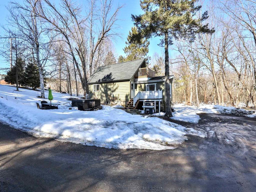 









1591


Route 148

,
Papineauville,




QC
J0V1R0

