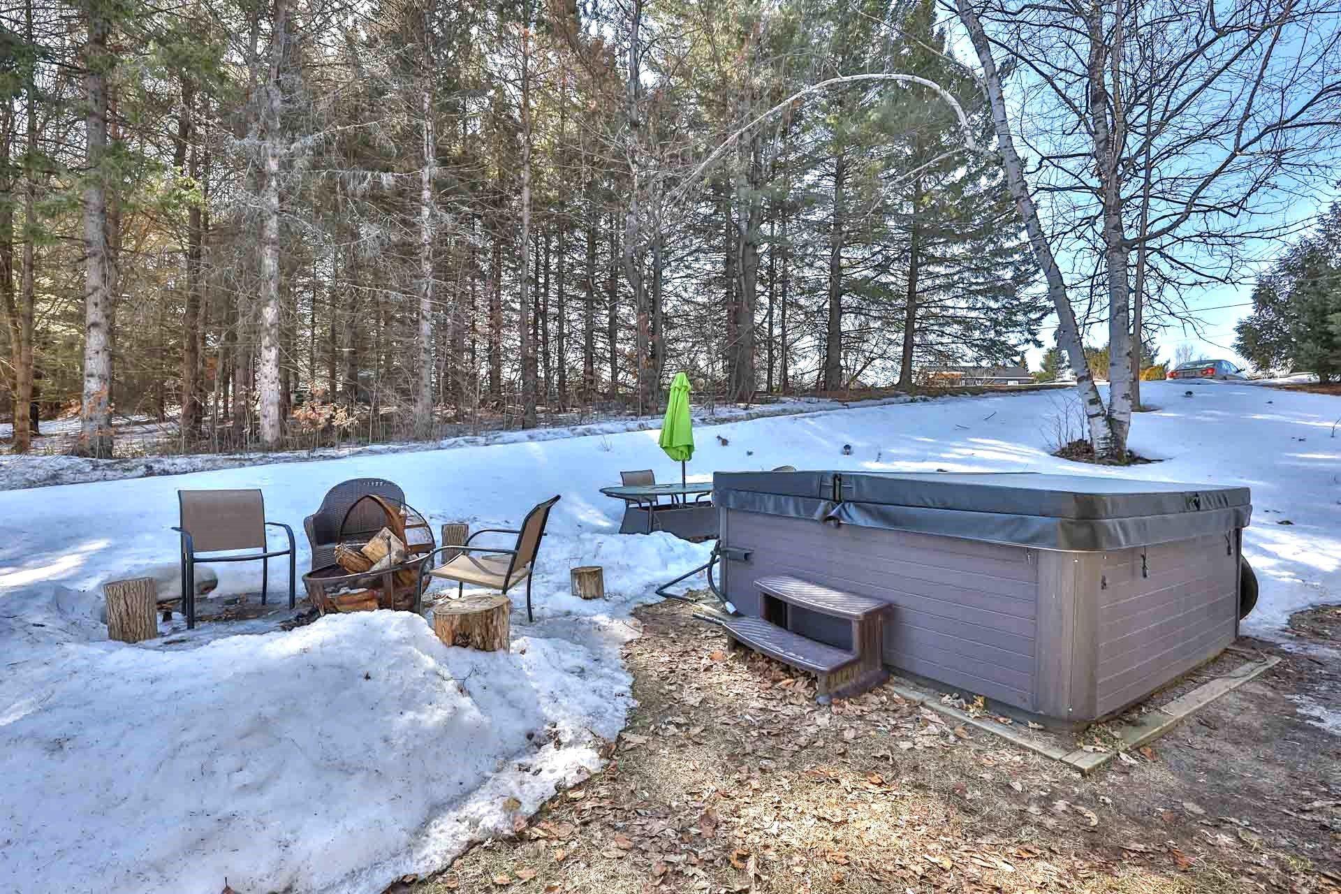 









1591


Route 148

,
Papineauville,




QC
J0V1R0

