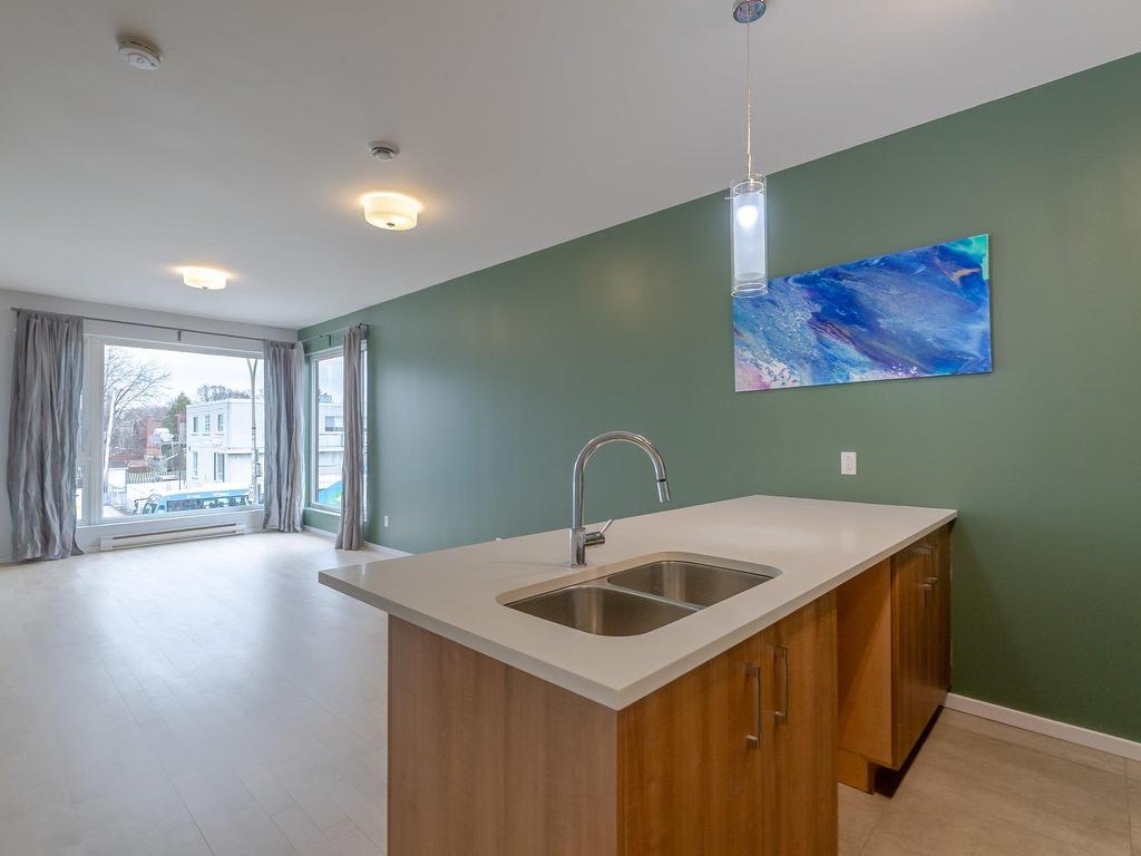 









10700


Rue Berri

, 204,
Montréal (Ahuntsic-Cartierville),




QC
H3L2H4

