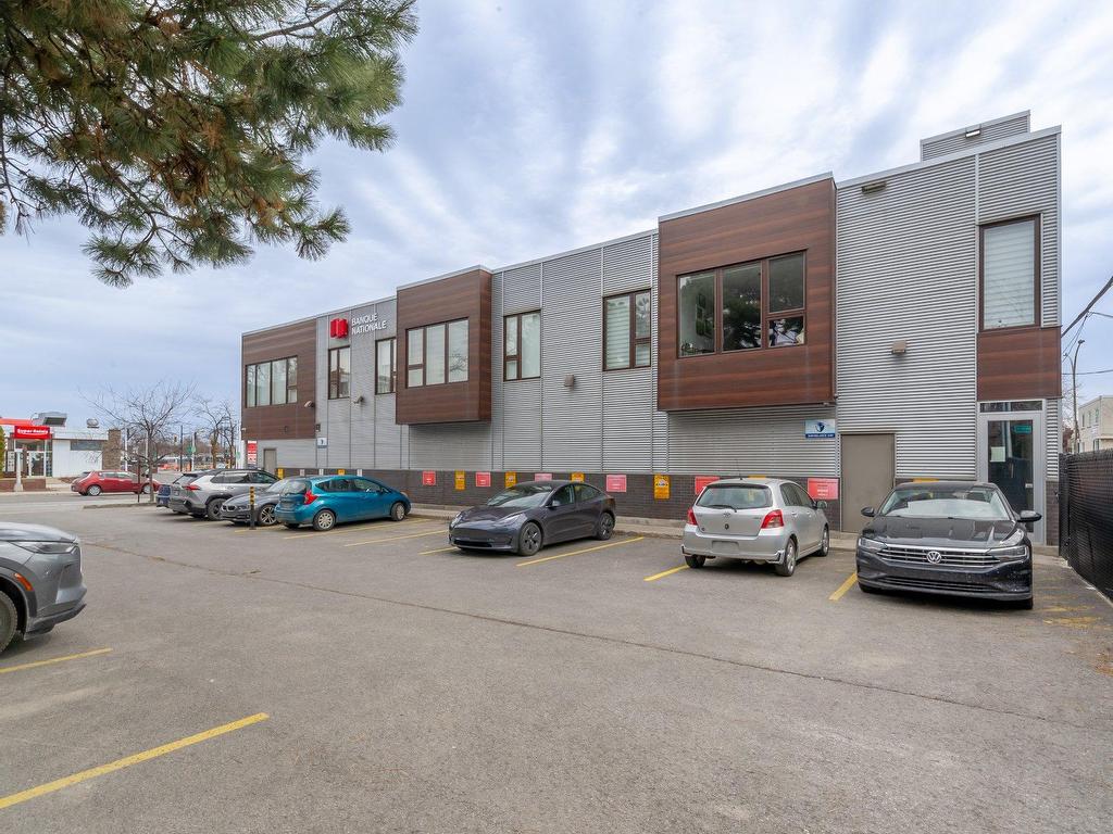 









10700


Rue Berri

, 204,
Montréal (Ahuntsic-Cartierville),




QC
H3L2H4


