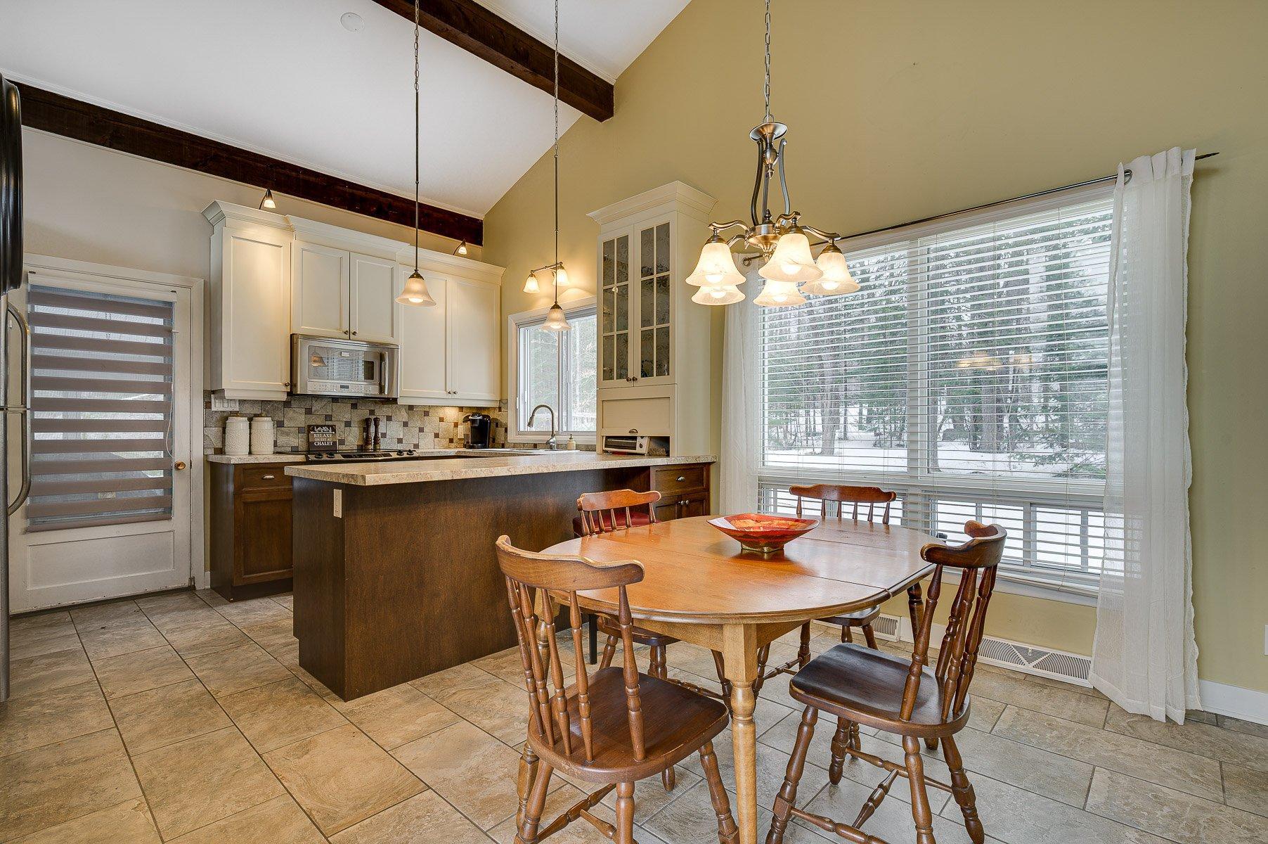 









1


Av. de Champfleury

,
Estérel,




QC
J0T1E0

