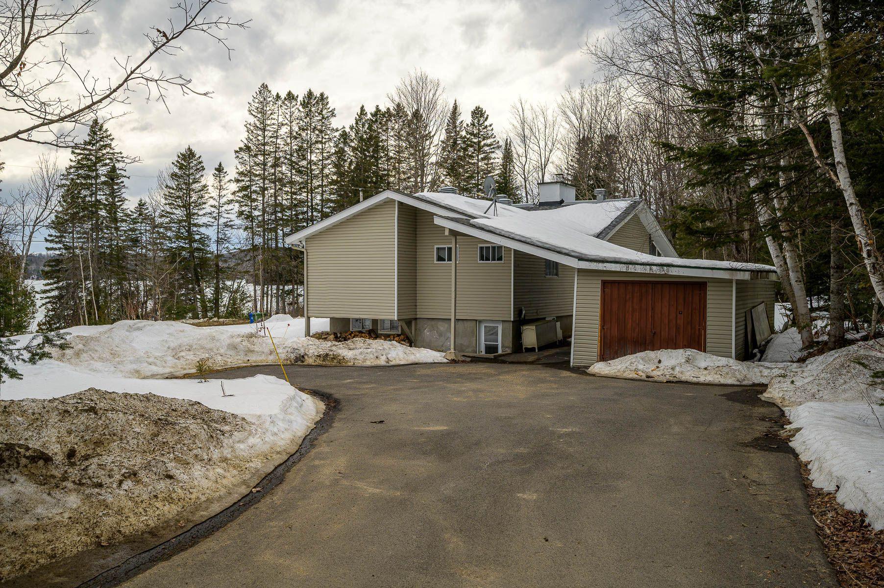 









1


Av. de Champfleury

,
Estérel,




QC
J0T1E0

