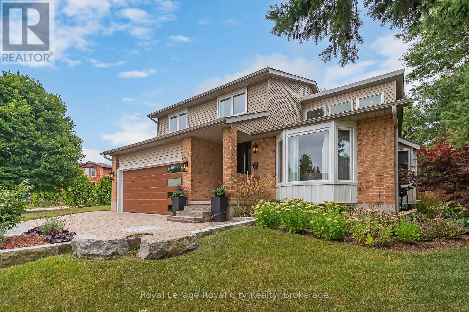 












1 HUNTINGTON PLACE

,
Guelph (Kortright East),




Ontario
N1G4C9

