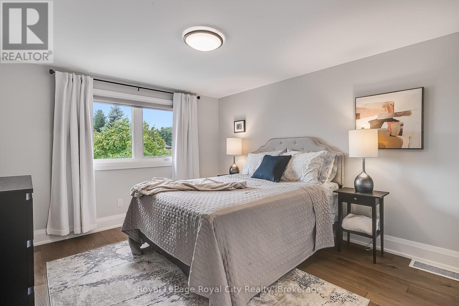 












1 HUNTINGTON PLACE

,
Guelph (Kortright East),




Ontario
N1G4C9

