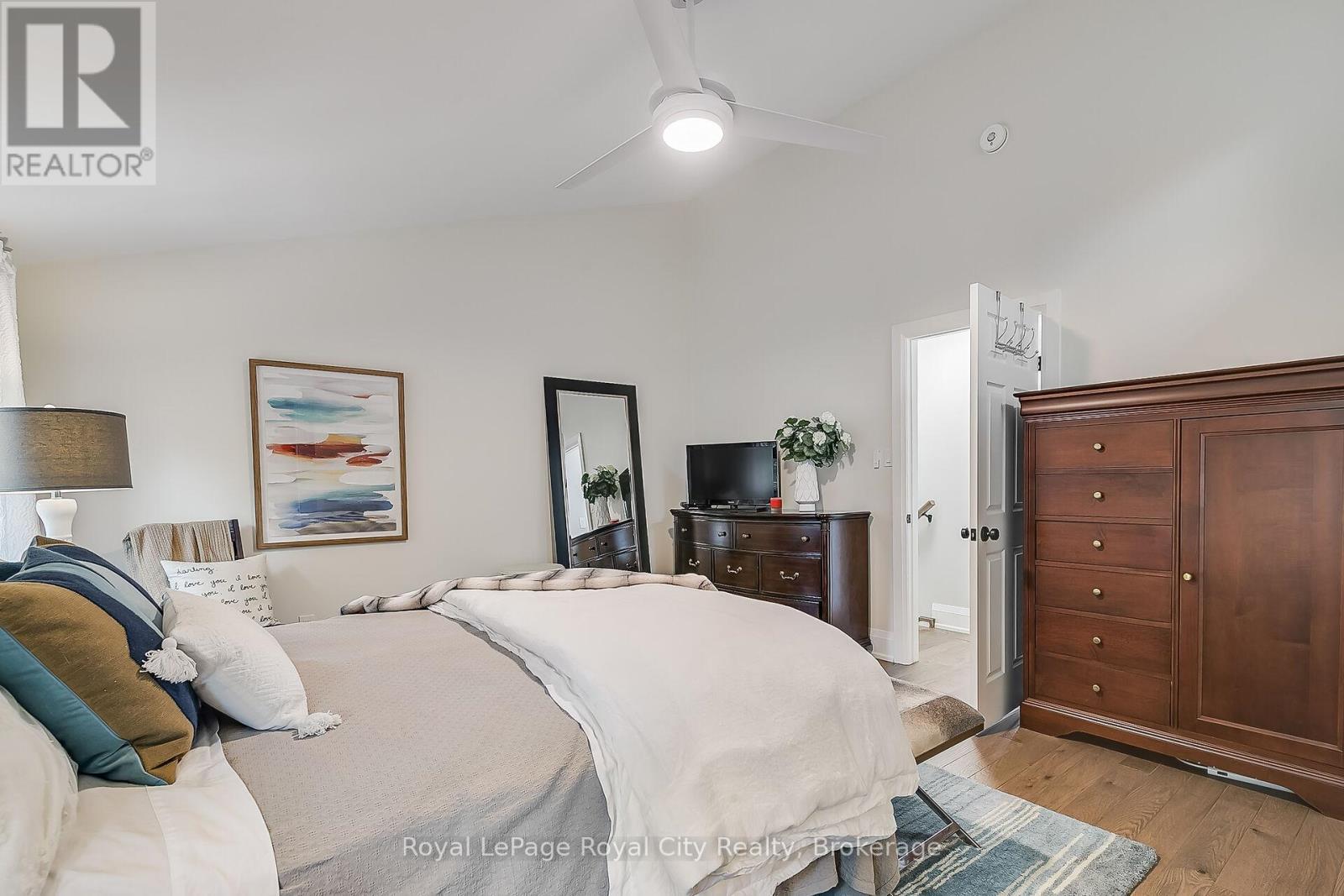












1 HUNTINGTON PLACE

,
Guelph (Kortright East),




Ontario
N1G4C9

