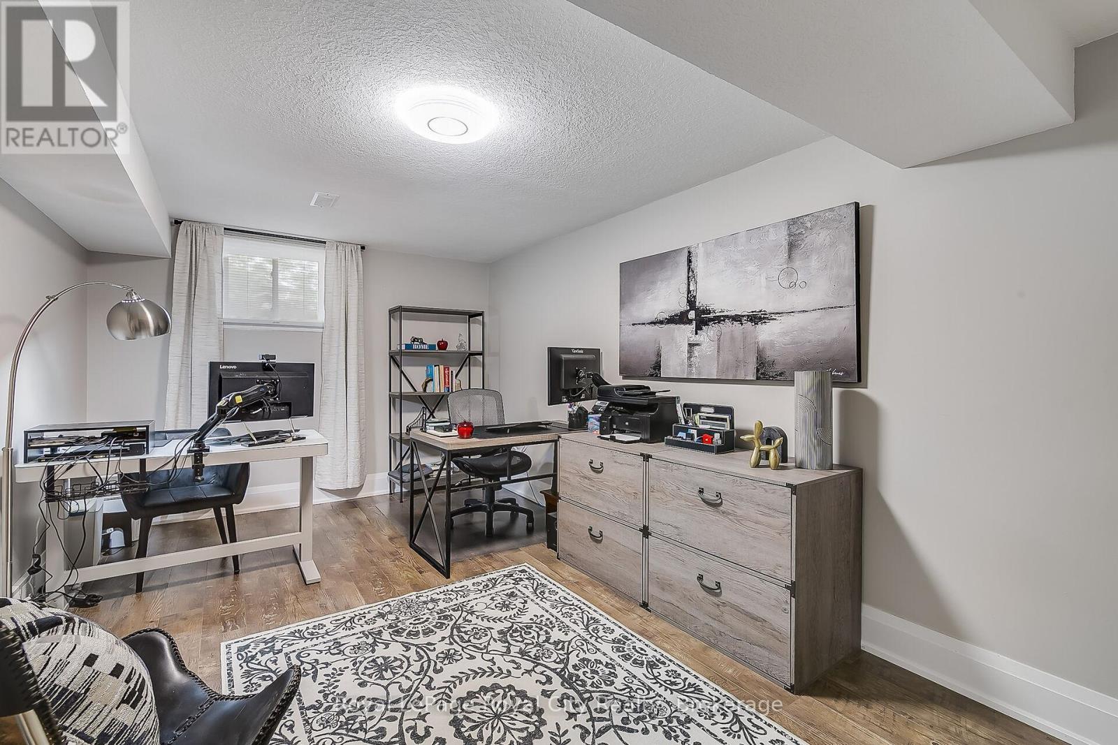 












1 HUNTINGTON PLACE

,
Guelph (Kortright East),




Ontario
N1G4C9

