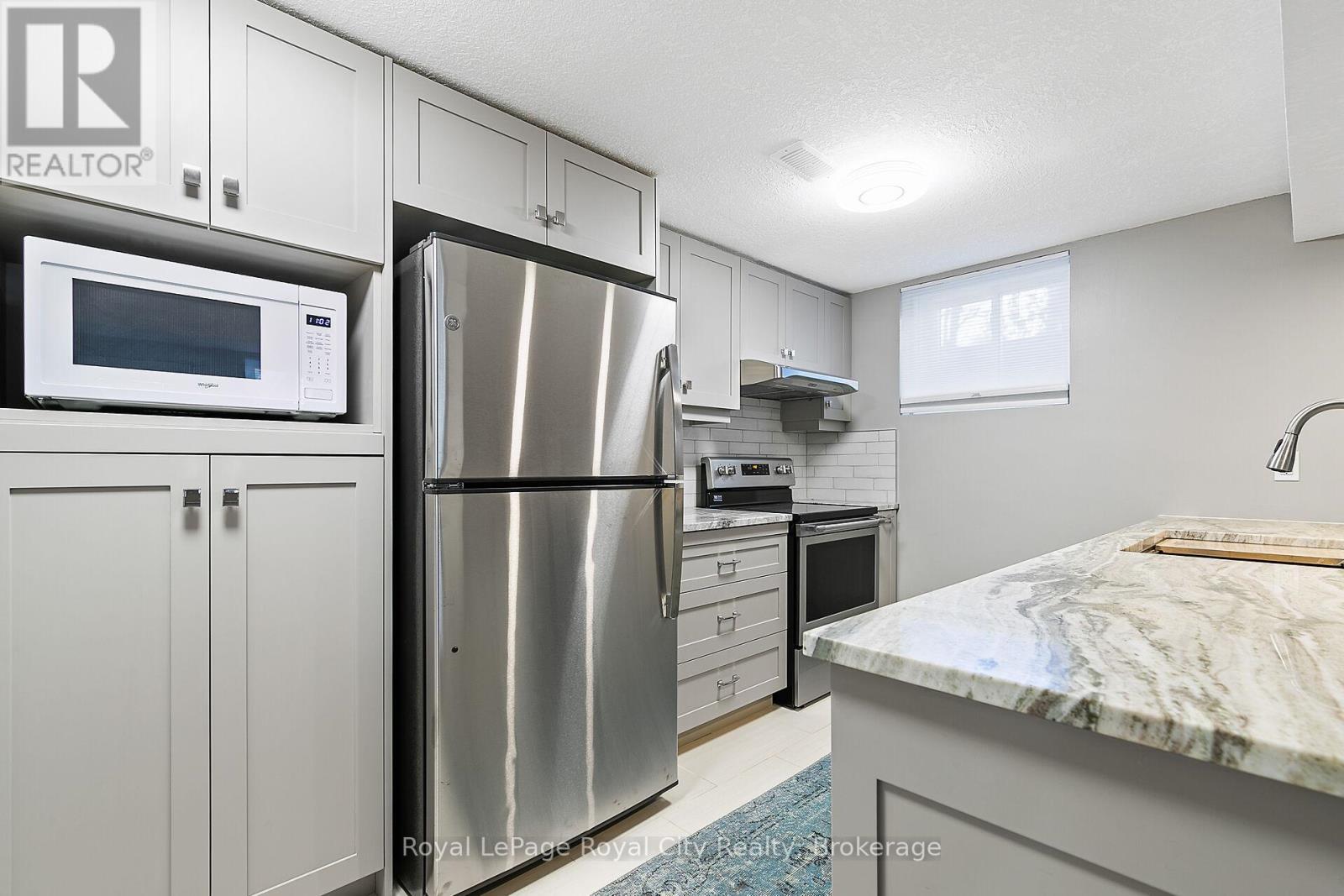 












1 HUNTINGTON PLACE

,
Guelph (Kortright East),




Ontario
N1G4C9

