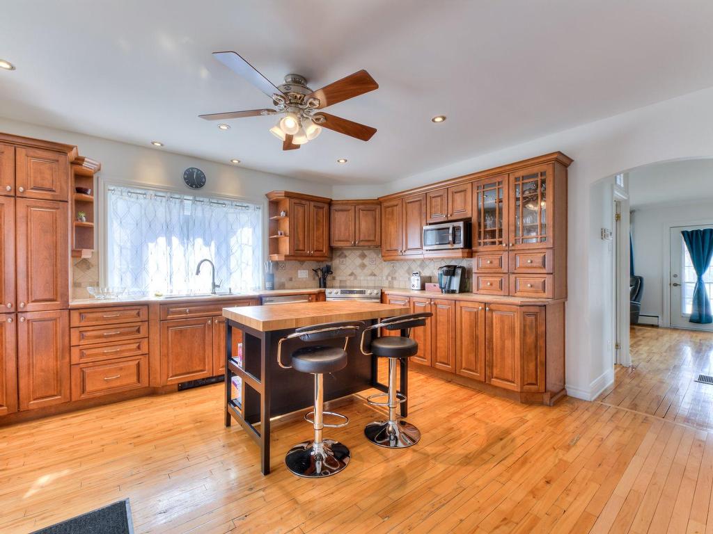 









203


Rue Villeneuve

,
Saint-Eustache,




QC
J7P2G1

