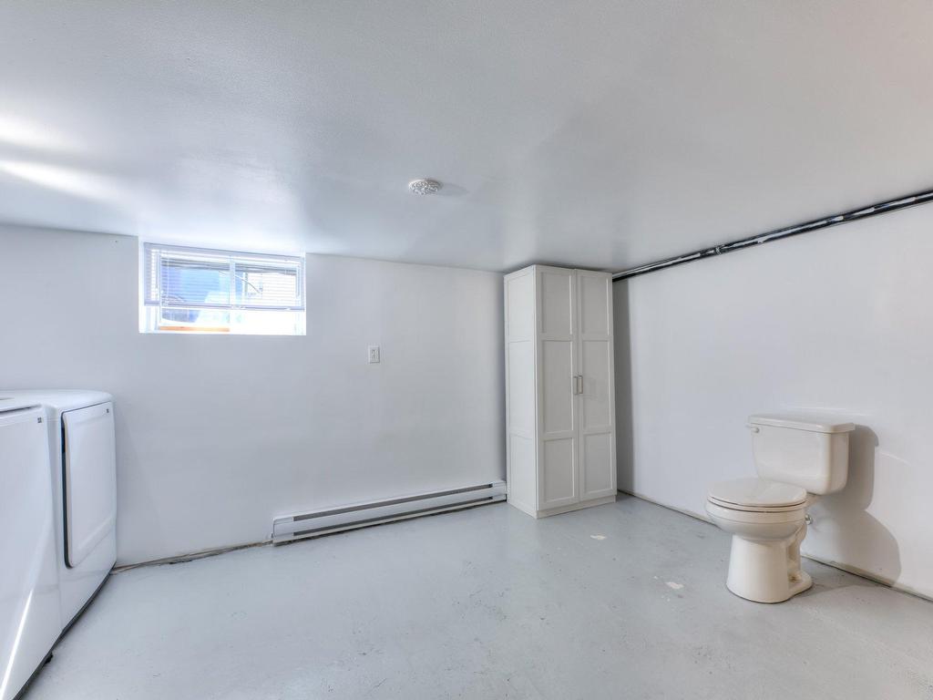 









203


Rue Villeneuve

,
Saint-Eustache,




QC
J7P2G1

