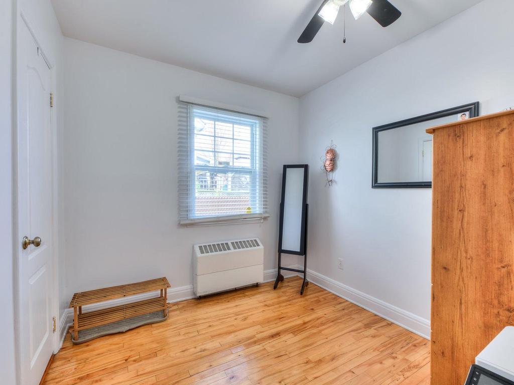 









203


Rue Villeneuve

,
Saint-Eustache,




QC
J7P2G1

