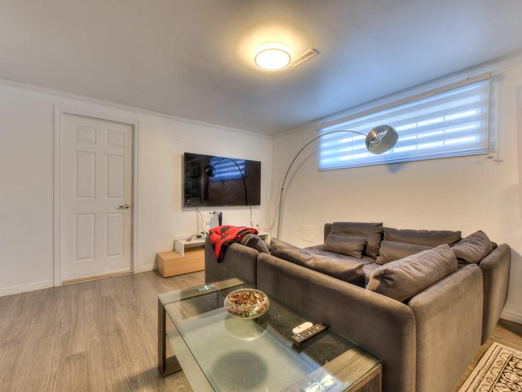 









155


Rue Pilon

,
Saint-Eustache,




QC
J7P2J5

