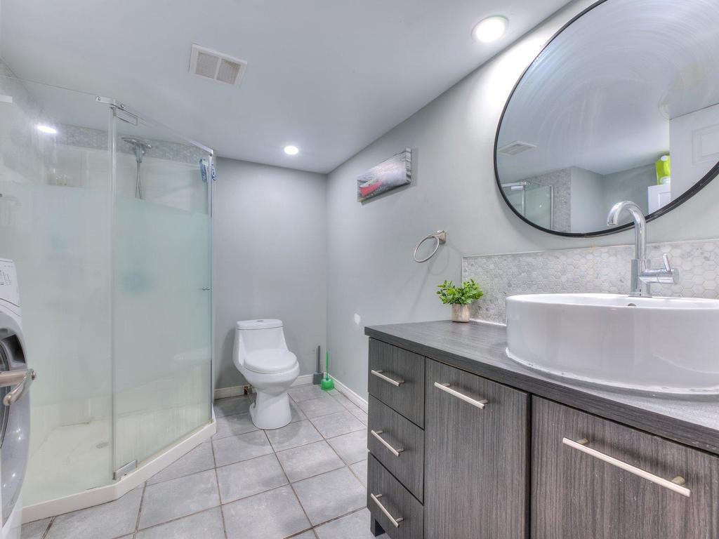 









155


Rue Pilon

,
Saint-Eustache,




QC
J7P2J5

