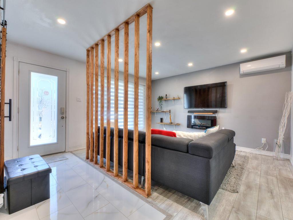 









155


Rue Pilon

,
Saint-Eustache,




QC
J7P2J5

