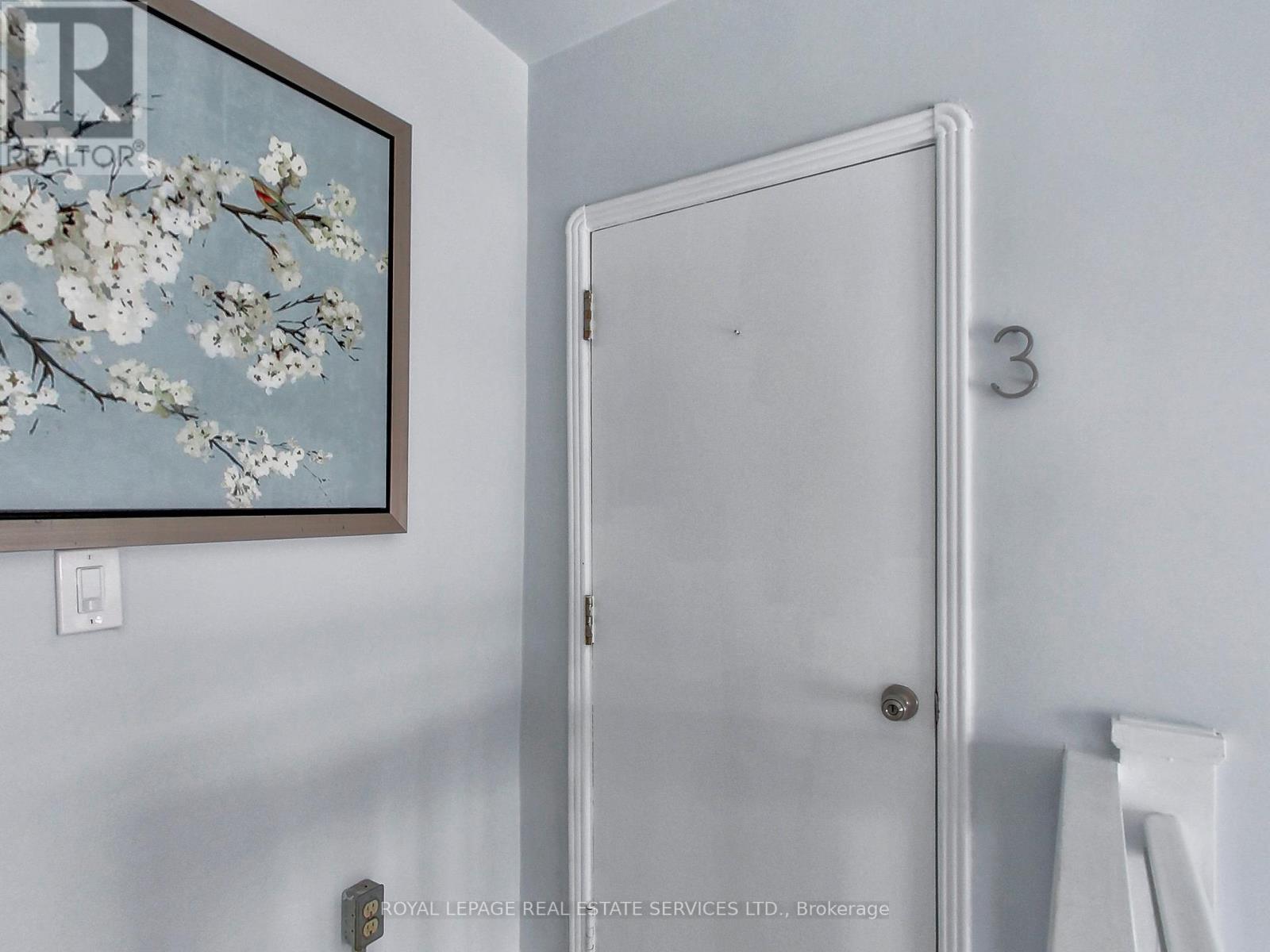












197 ROYAL YORK ROAD

,
Toronto,




Ontario
M8V2V5

