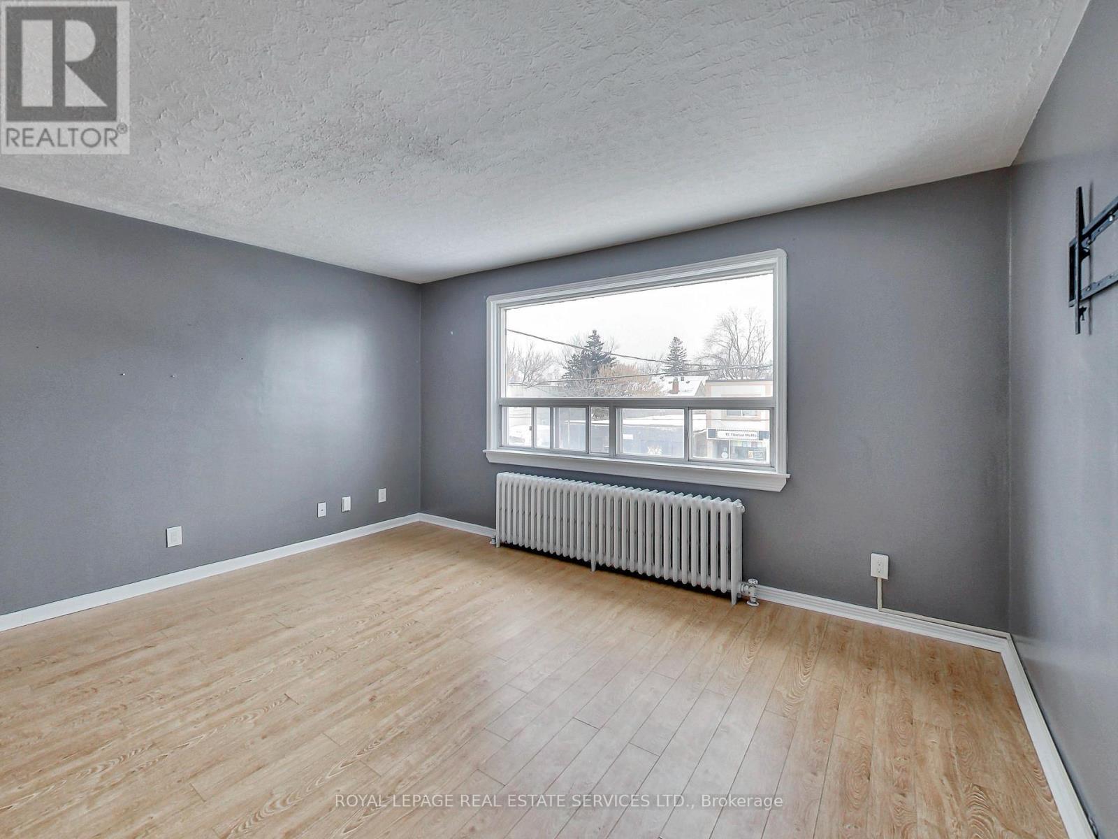 












197 ROYAL YORK ROAD

,
Toronto,




Ontario
M8V2V5

