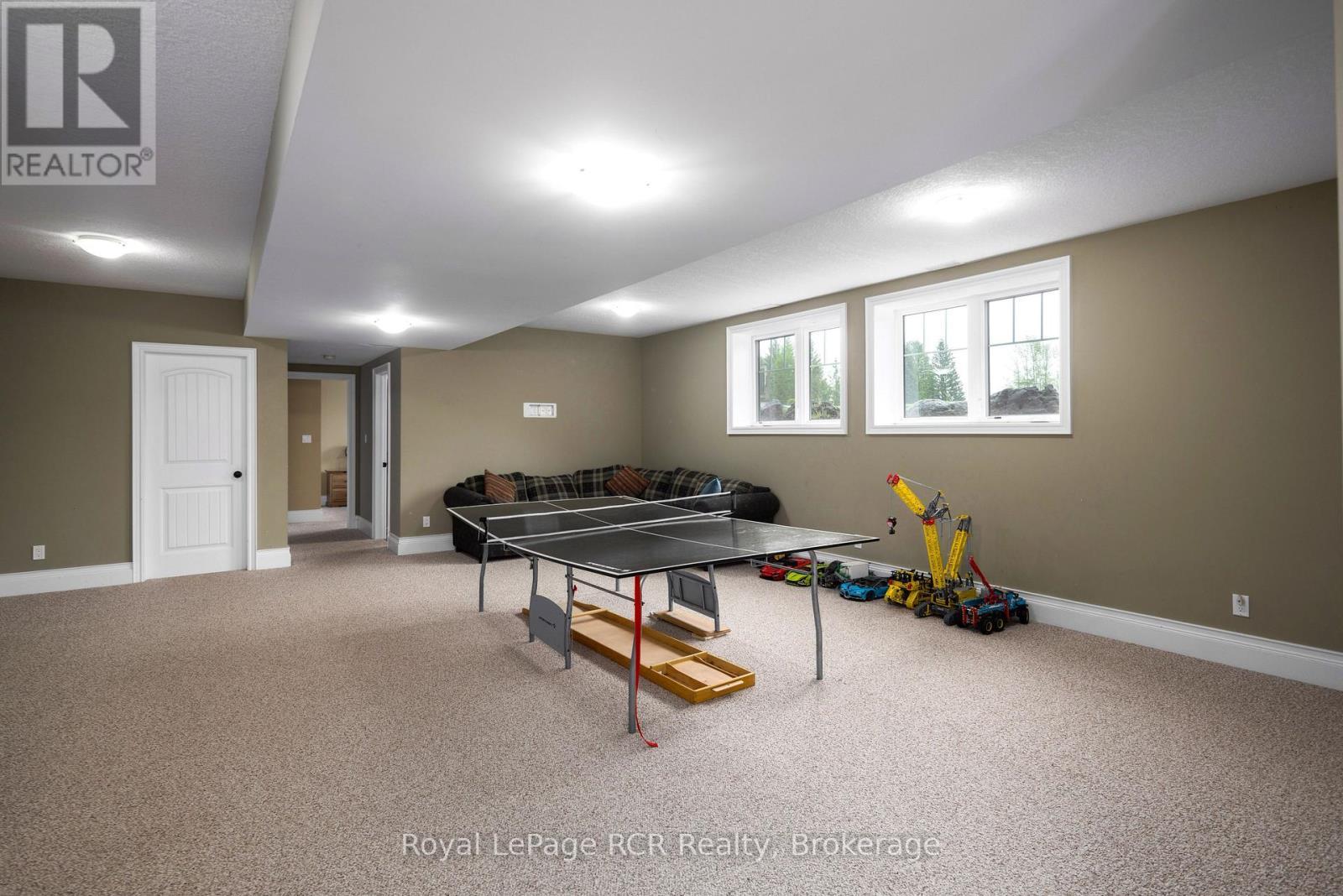 












023038 HOLLAND-SYDENHAM TOWNLINE

,
Chatsworth,




Ontario
N0H1G0

