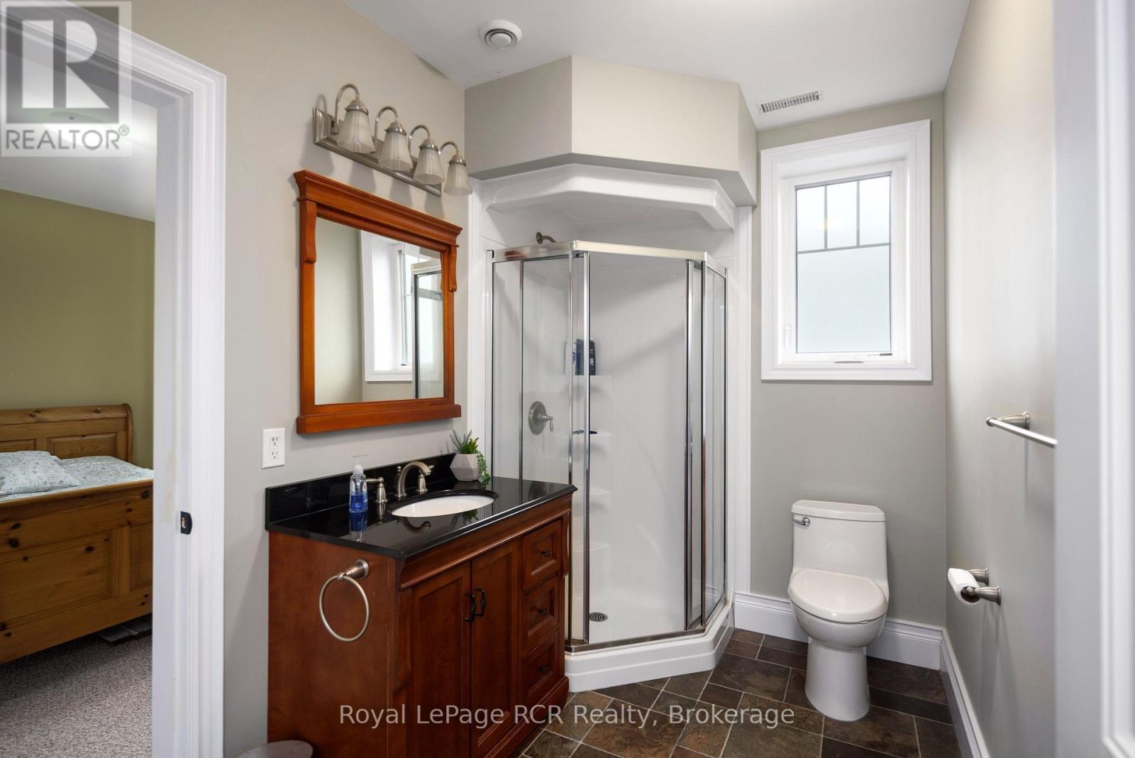 












023038 HOLLAND-SYDENHAM TOWNLINE

,
Chatsworth,




Ontario
N0H1G0

