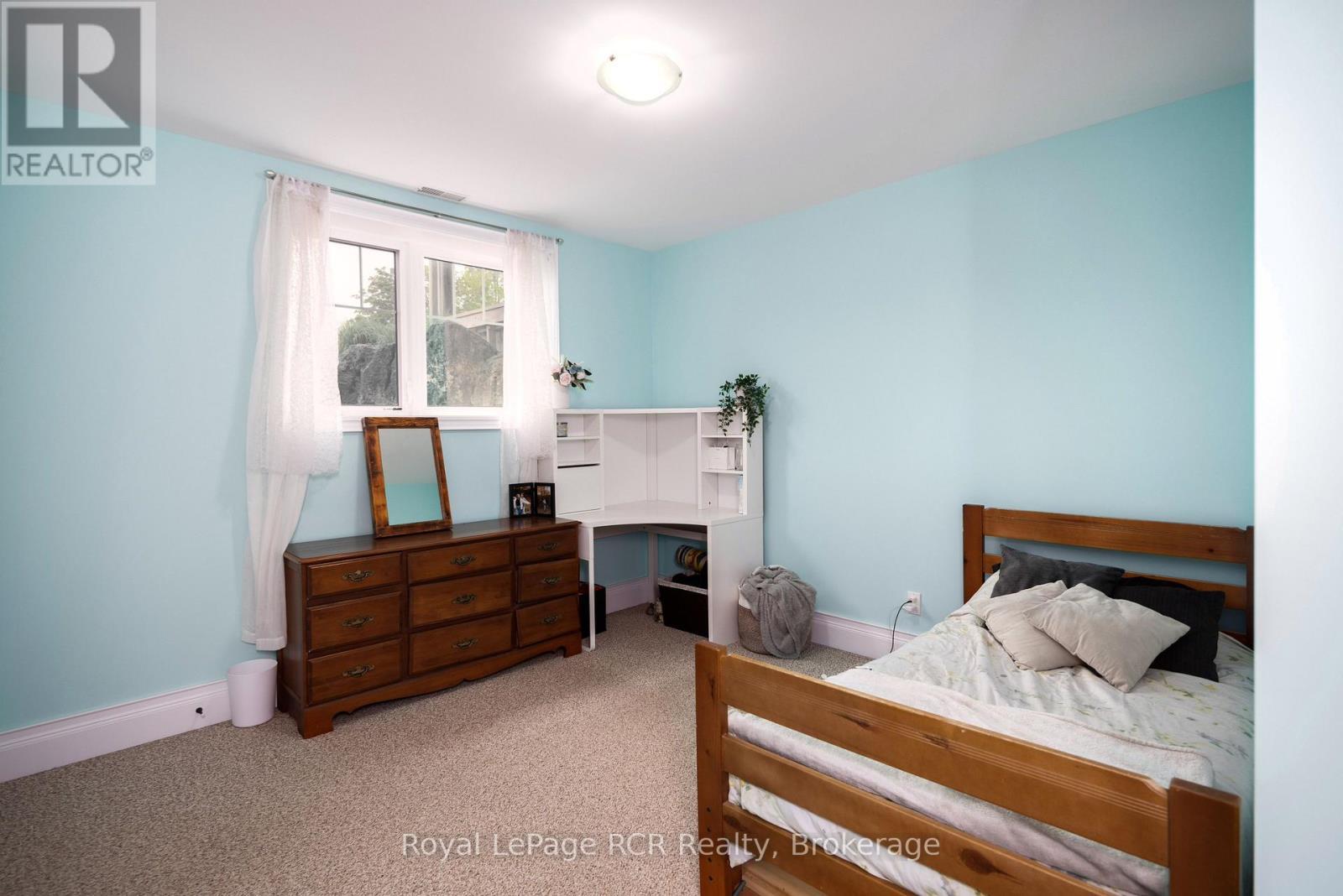 












023038 HOLLAND-SYDENHAM TOWNLINE

,
Chatsworth,




Ontario
N0H1G0

