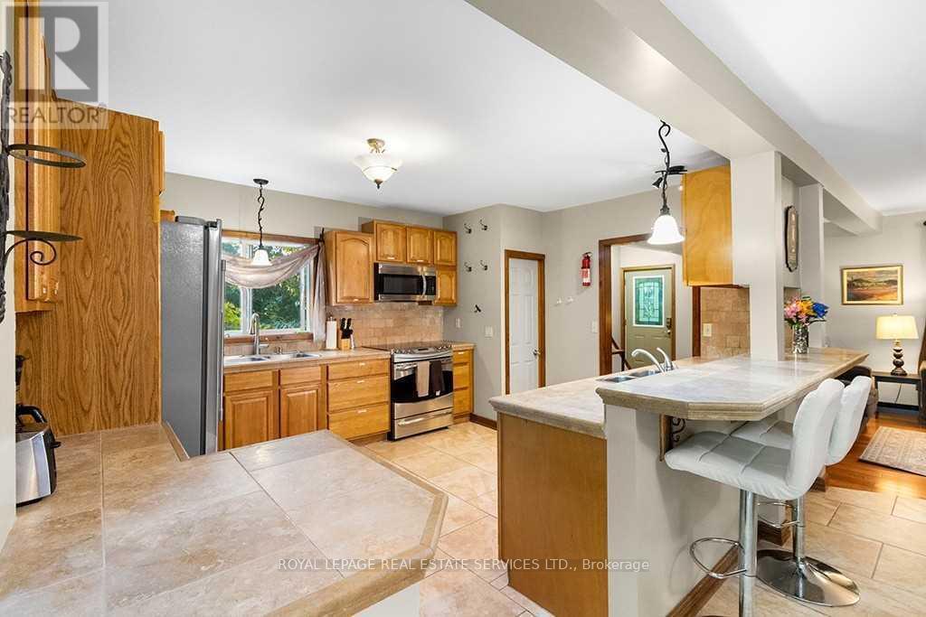 












7011 HIGHWAY 6 HIGHWAY

,
Northern Bruce Peninsula,




Ontario
N0H2R0

