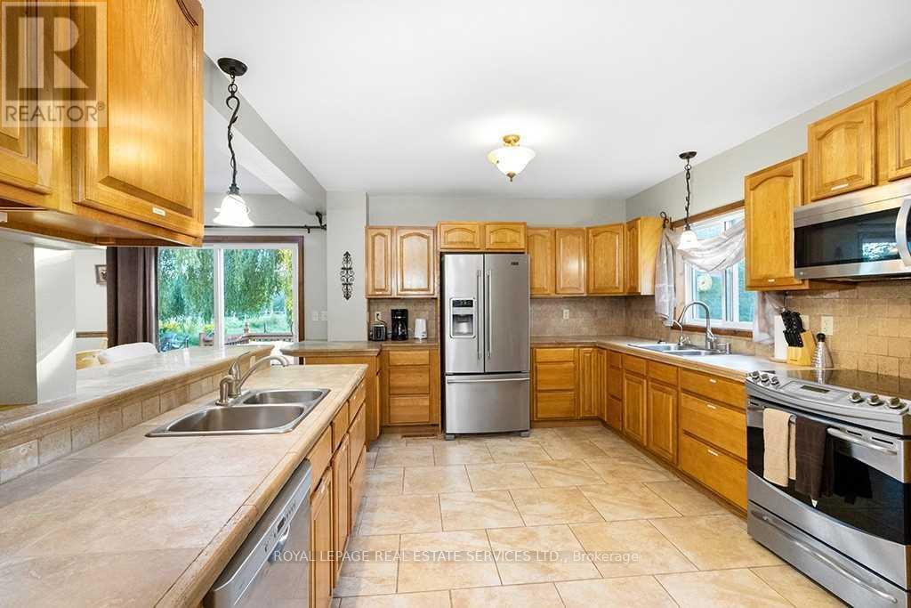












7011 HIGHWAY 6 HIGHWAY

,
Northern Bruce Peninsula,




Ontario
N0H2R0

