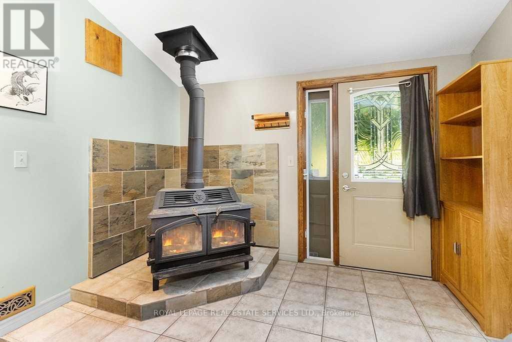 












7011 HIGHWAY 6 HIGHWAY

,
Northern Bruce Peninsula,




Ontario
N0H2R0

