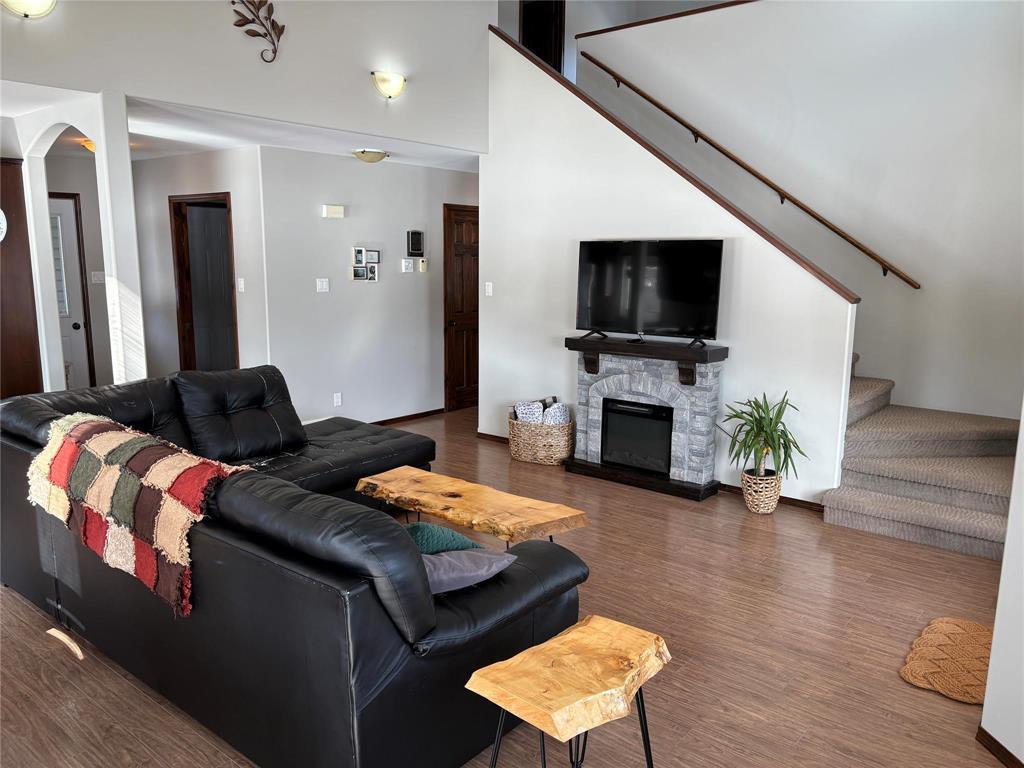 












114 Pleasant Valley Drive

,
Pelican Lake,




Manitoba
R0K0C0

