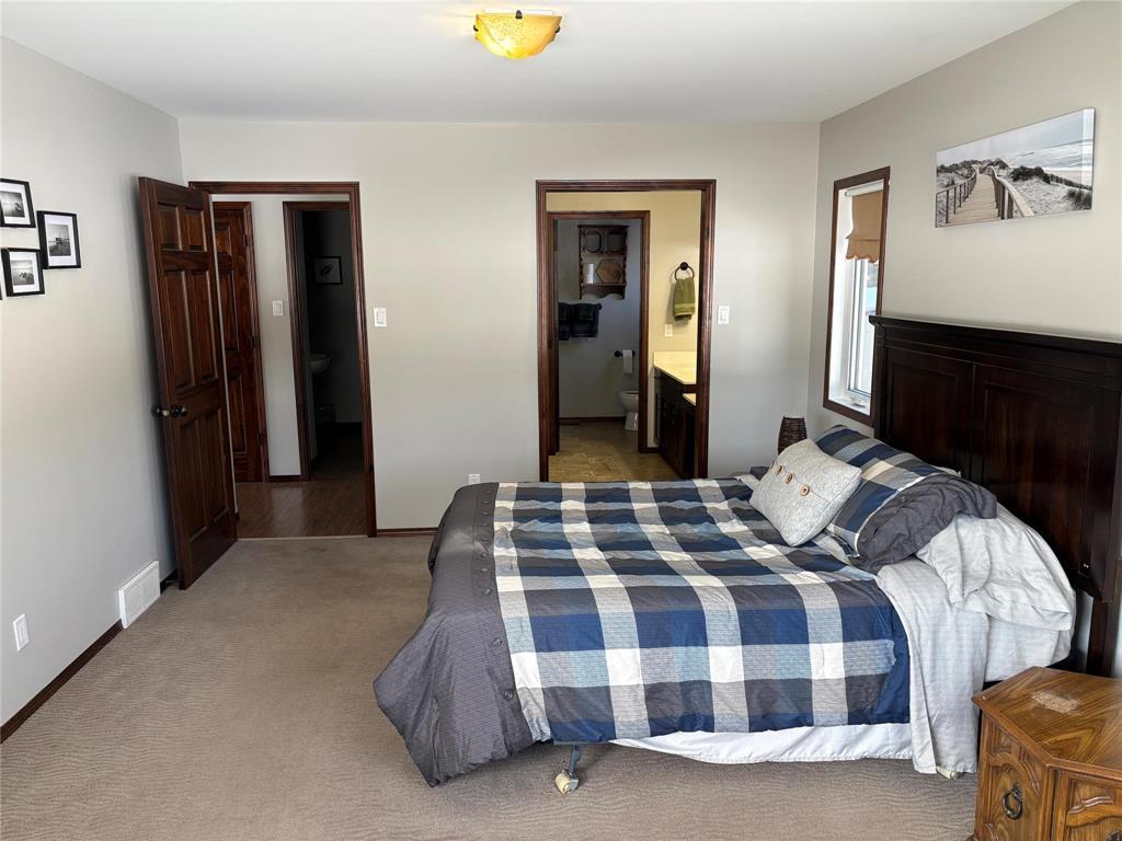 












114 Pleasant Valley Drive

,
Pelican Lake,




Manitoba
R0K0C0

