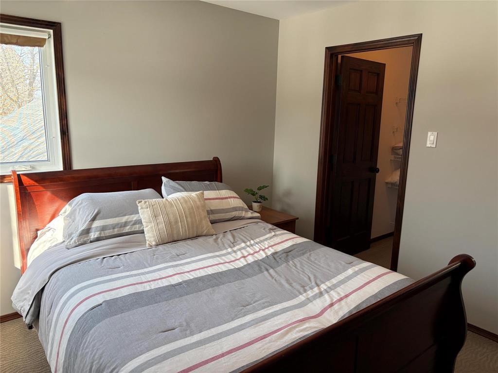 












114 Pleasant Valley Drive

,
Pelican Lake,




Manitoba
R0K0C0


