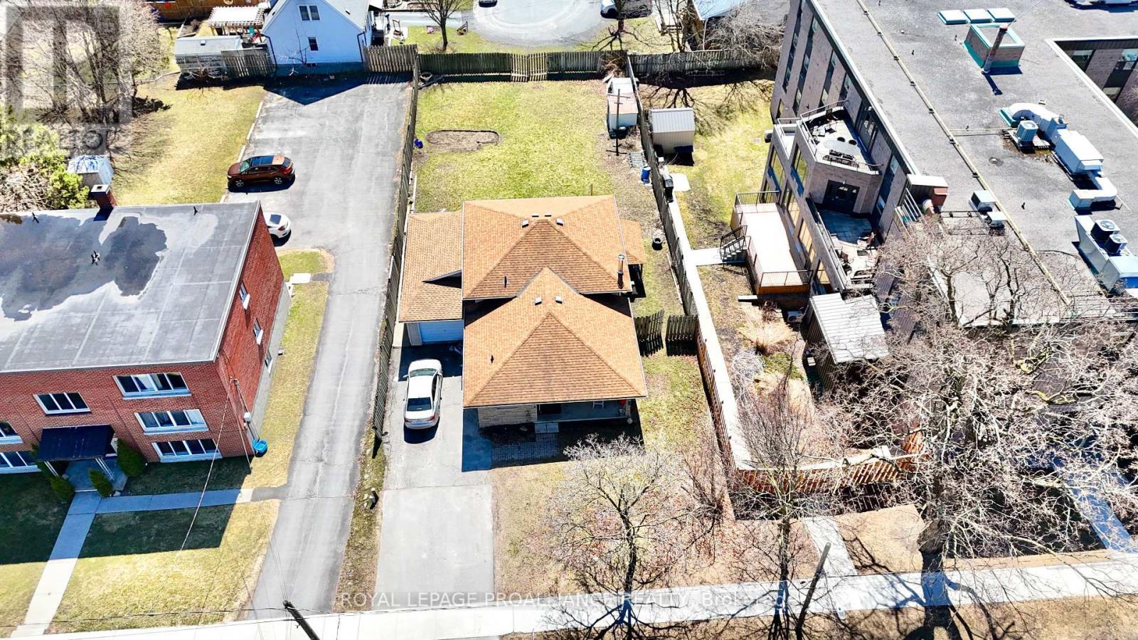 












57 DONALD STREET

,
Belleville (Belleville Ward),




Ontario
K8P2J2


