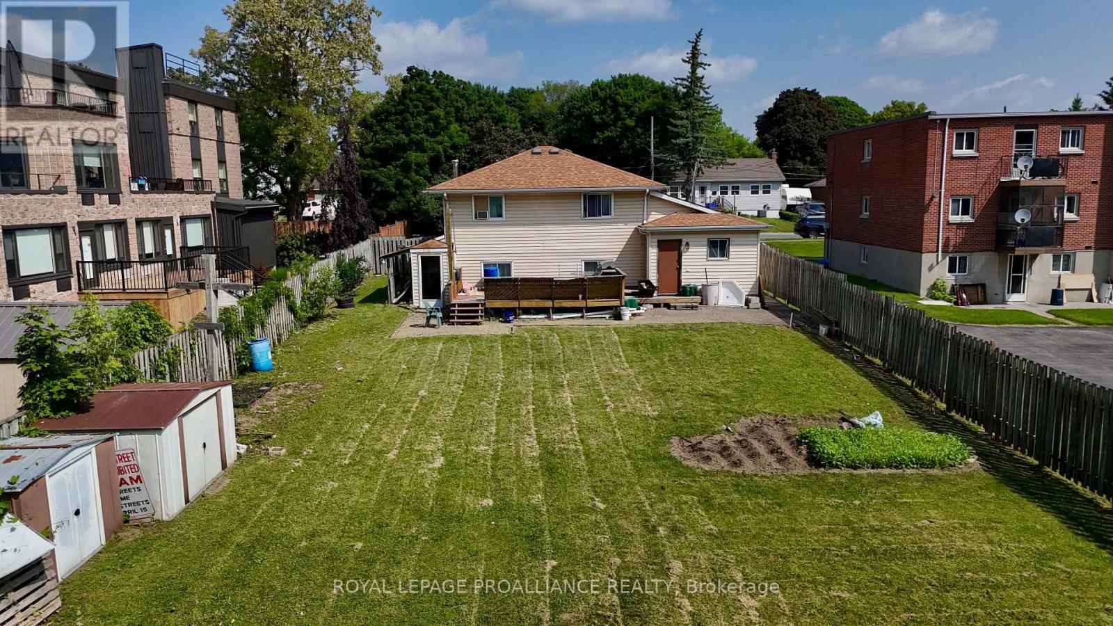 












57 DONALD STREET

,
Belleville (Belleville Ward),




Ontario
K8P2J2

