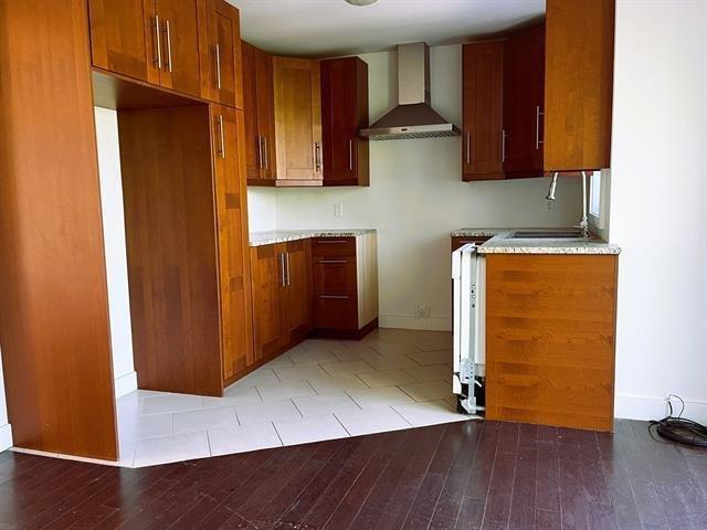 









4575


Rue de la Rogeloise

,
Sainte-Adèle,




QC
J8B3L3

