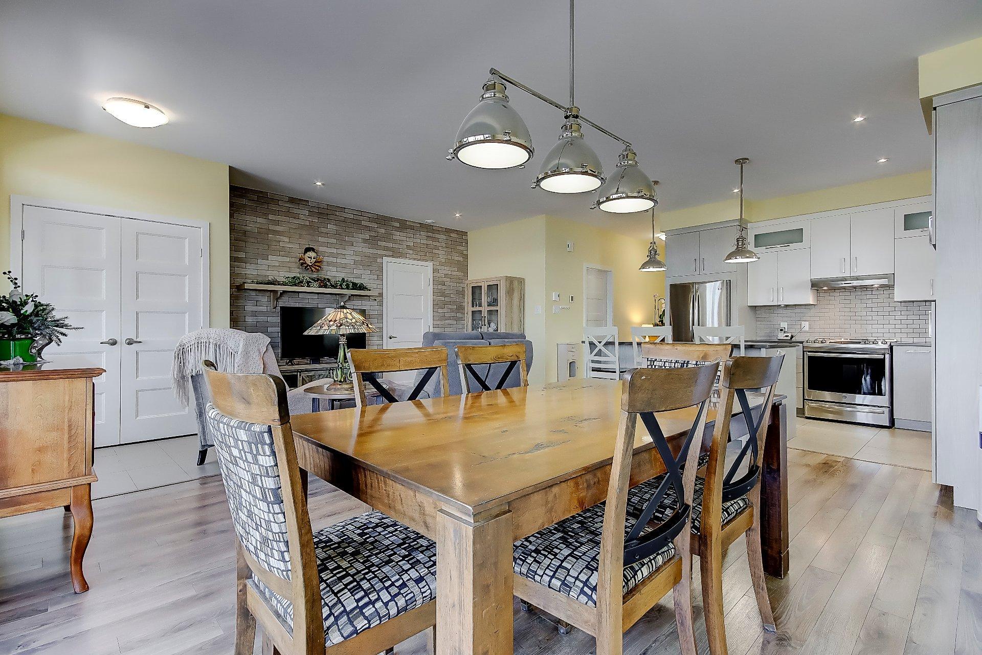 









110


Rue Jean-Talon

, 102,
Saint-Jean-sur-Richelieu,




QC
J2W1R3

