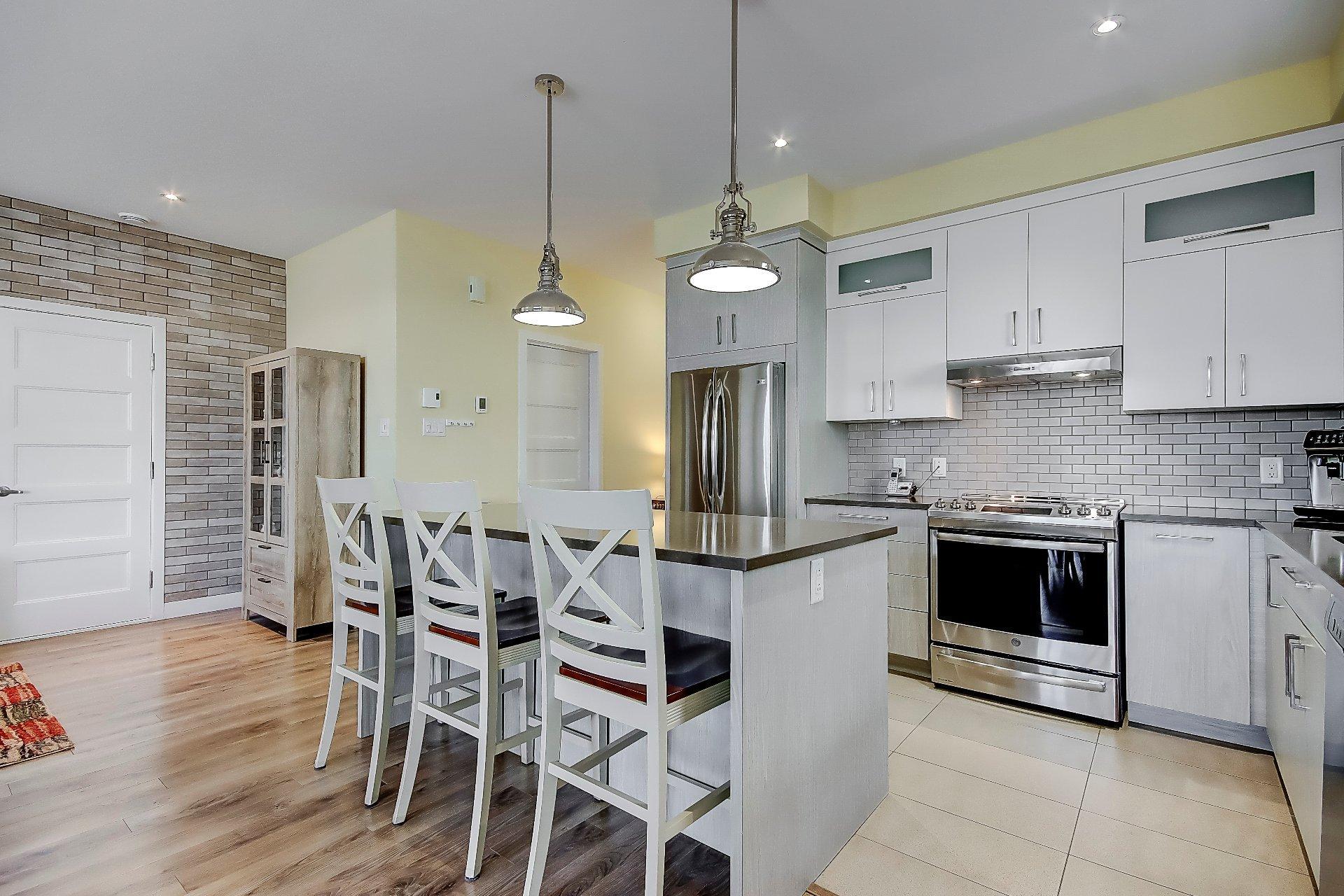 









110


Rue Jean-Talon

, 102,
Saint-Jean-sur-Richelieu,




QC
J2W1R3

