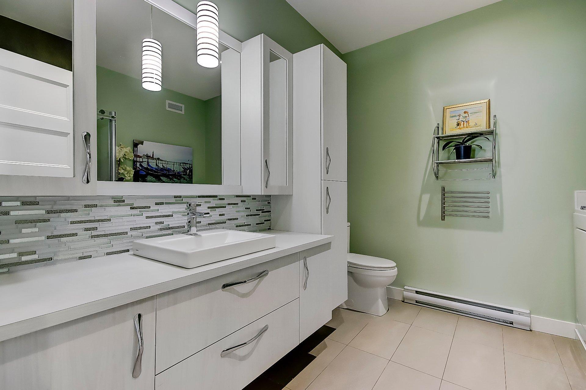 









110


Rue Jean-Talon

, 102,
Saint-Jean-sur-Richelieu,




QC
J2W1R3


