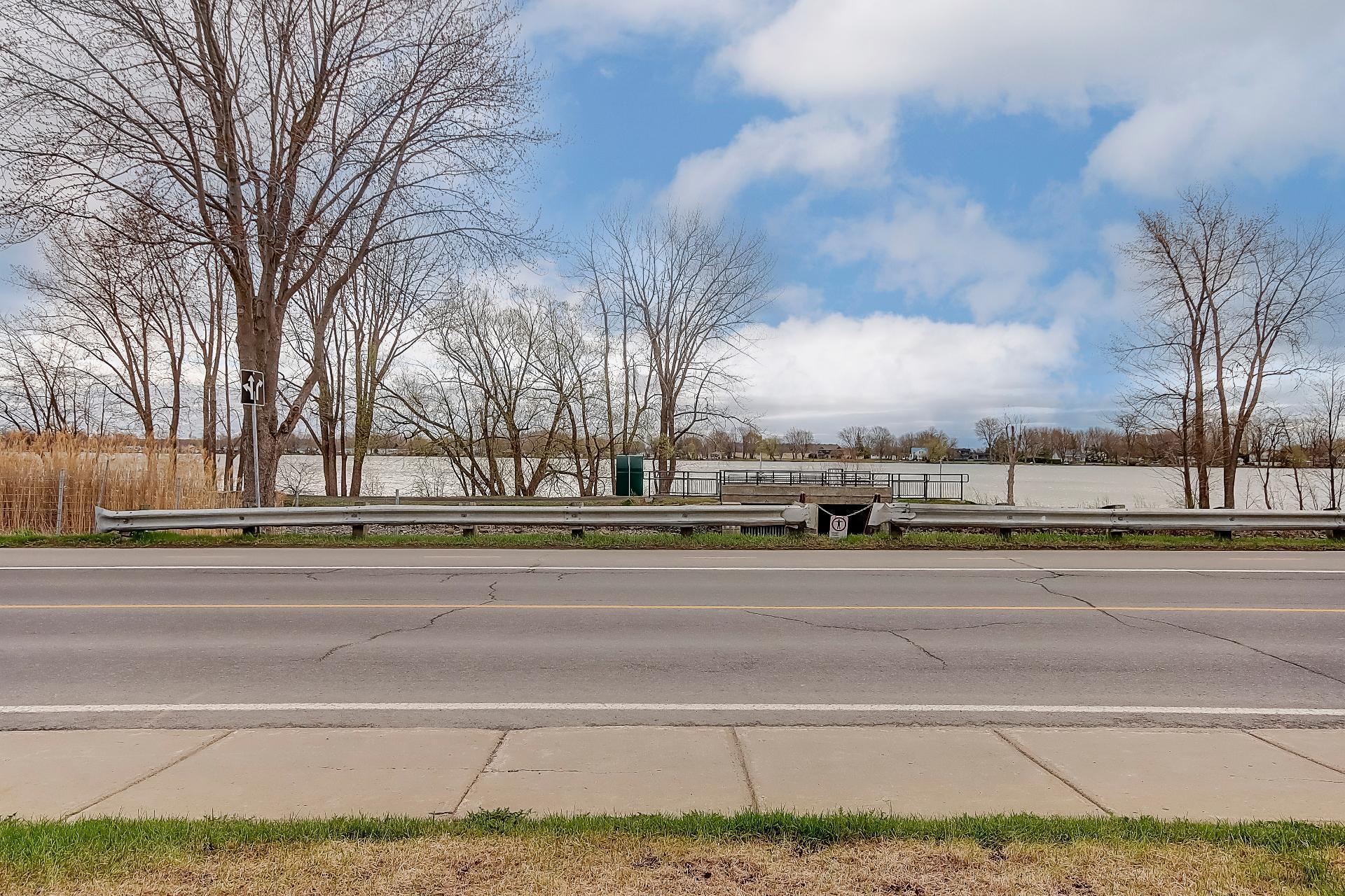 









110


Rue Jean-Talon

, 102,
Saint-Jean-sur-Richelieu,




QC
J2W1R3

