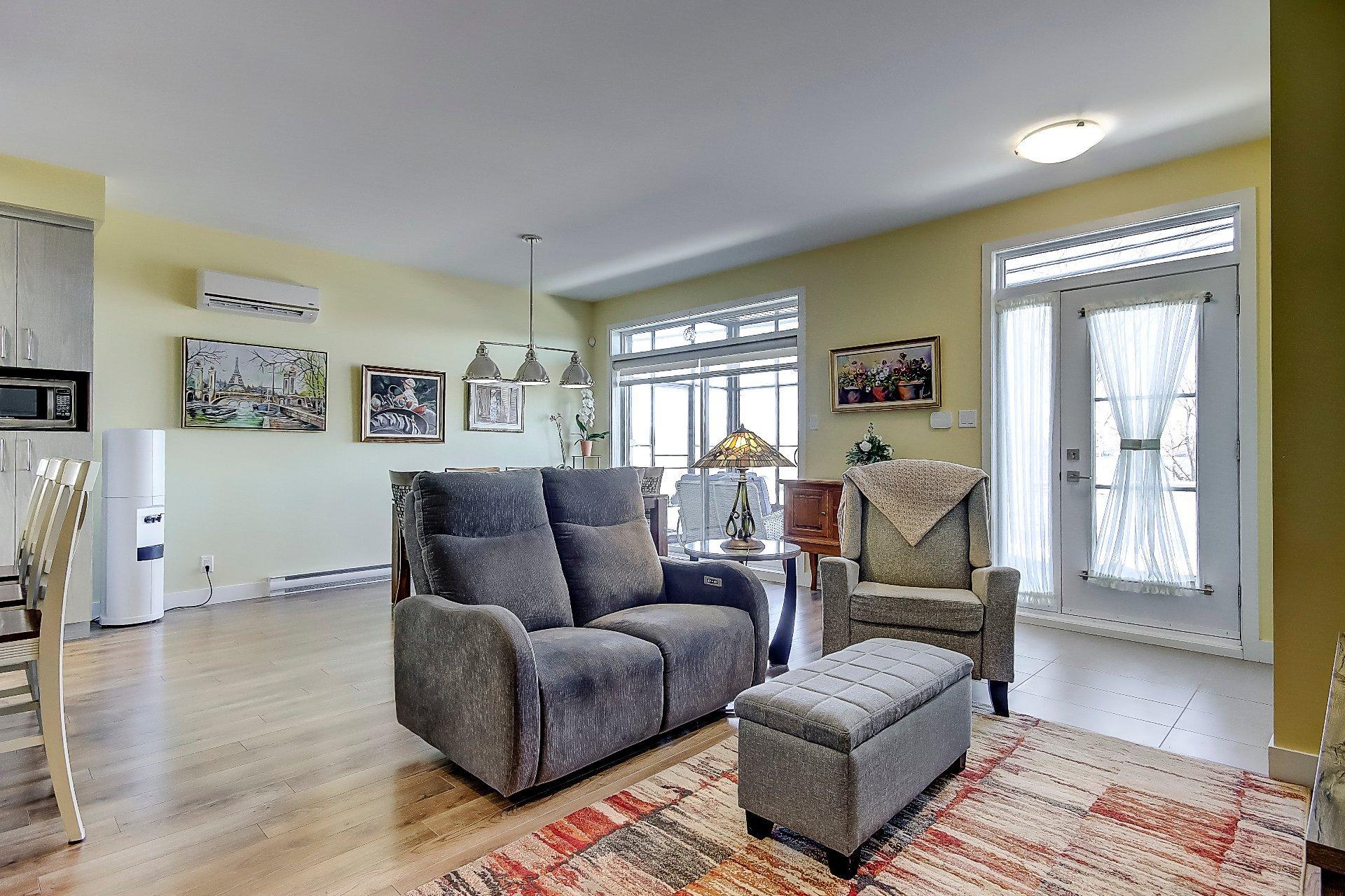 









110


Rue Jean-Talon

, 102,
Saint-Jean-sur-Richelieu,




QC
J2W1R3


