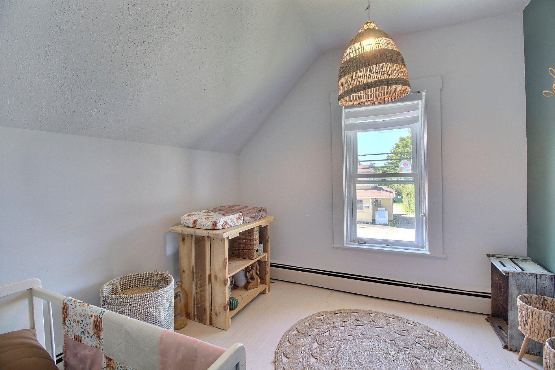 









370


Rue Merry N.

,
Magog,




QC
J1X2G5

