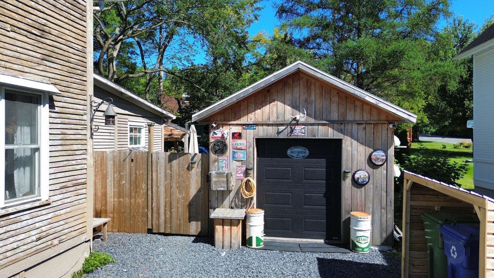 









370


Rue Merry N.

,
Magog,




QC
J1X2G5


