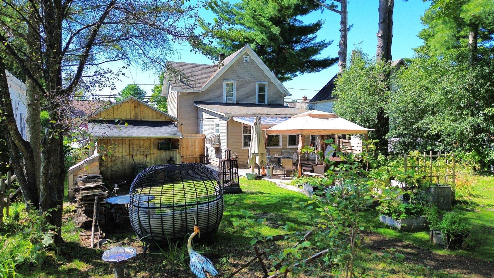 









370


Rue Merry N.

,
Magog,




QC
J1X2G5

