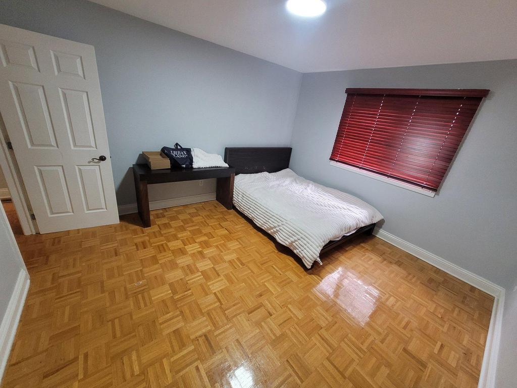 









6872


Rue Marie-Guyart

,
Montréal (LaSalle),




QC
H8N3G7

