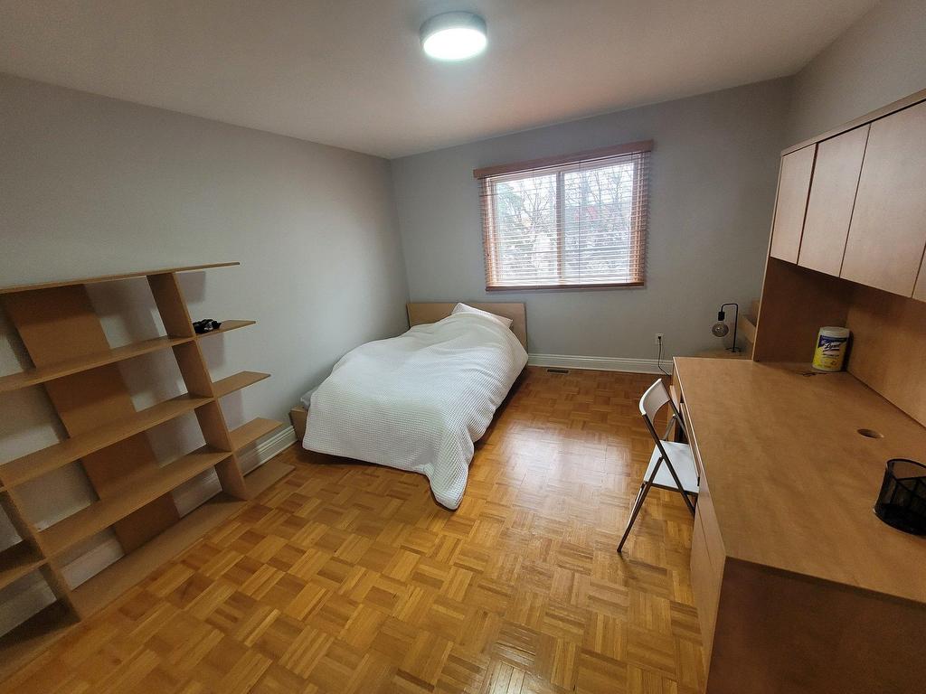 









6872


Rue Marie-Guyart

,
Montréal (LaSalle),




QC
H8N3G7

