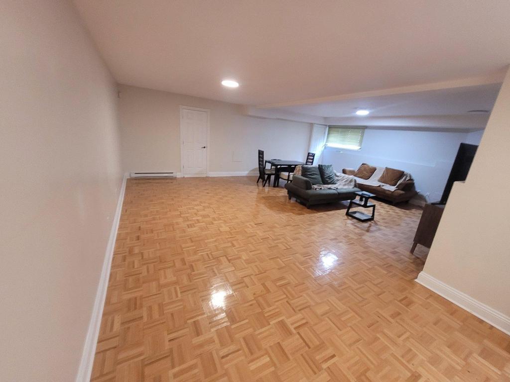 









6872


Rue Marie-Guyart

,
Montréal (LaSalle),




QC
H8N3G7


