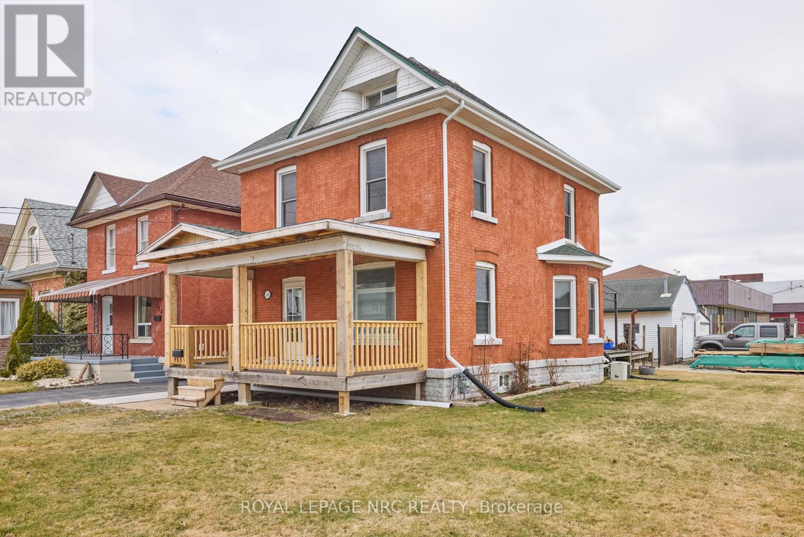 












160 BURGAR STREET

,
Welland (Welland Downtown),




Ontario
L3B2S8

