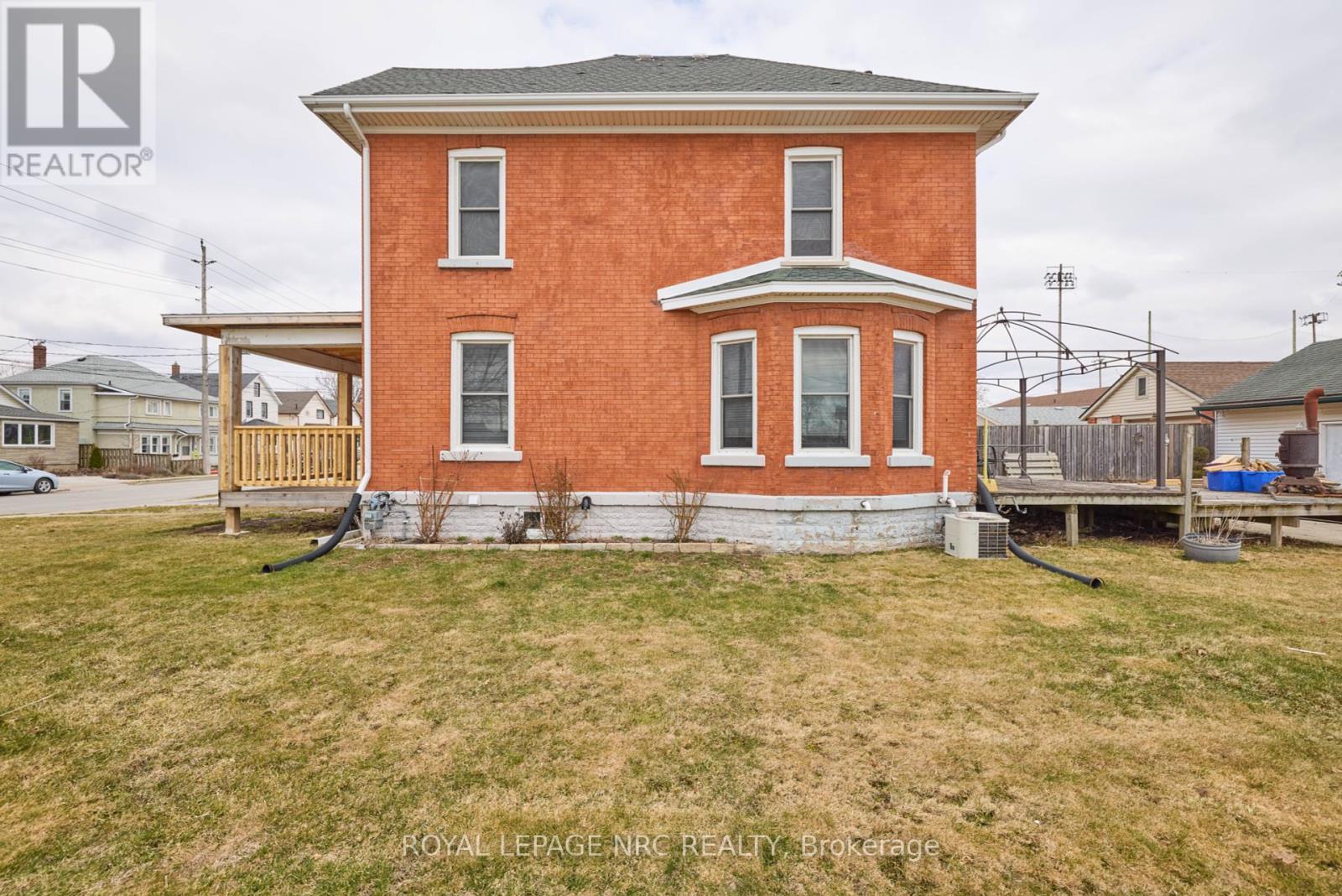 












160 BURGAR STREET

,
Welland (Welland Downtown),




Ontario
L3B2S8

