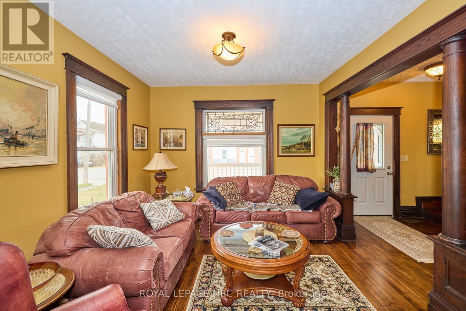 












160 BURGAR STREET

,
Welland (Welland Downtown),




Ontario
L3B2S8

