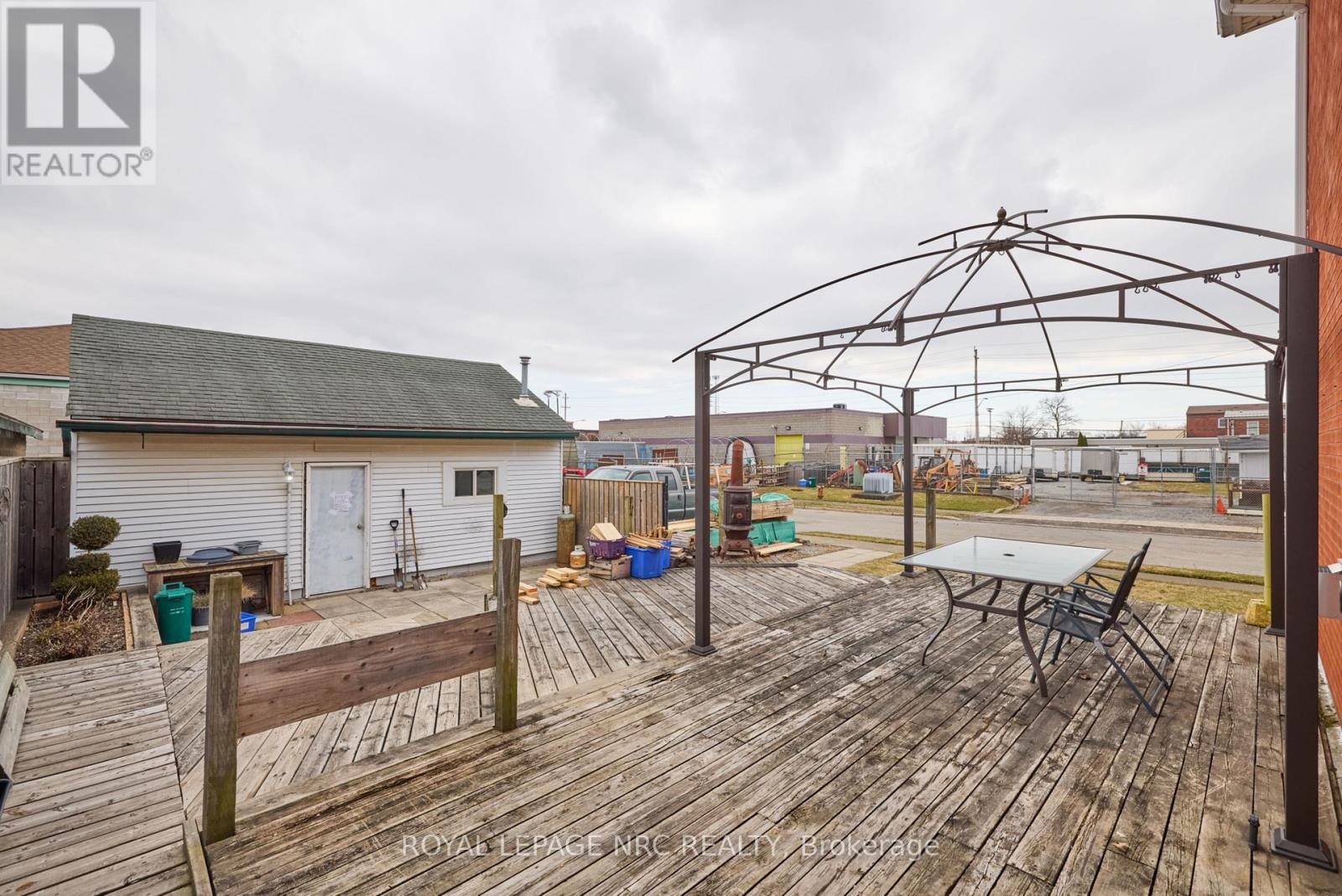 












160 BURGAR STREET

,
Welland (Welland Downtown),




Ontario
L3B2S8

