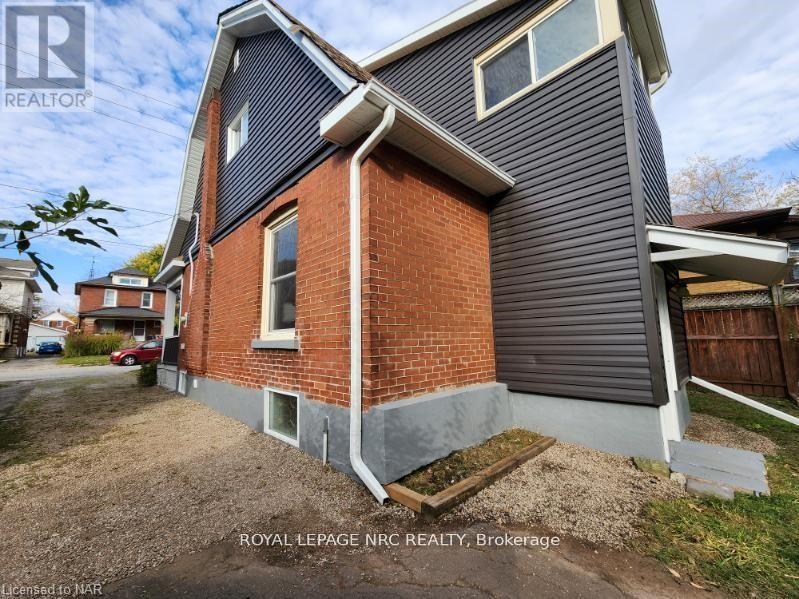 












4848 SECOND AVENUE

,
Niagara Falls (Cherrywood),




Ontario
L2E4J1

