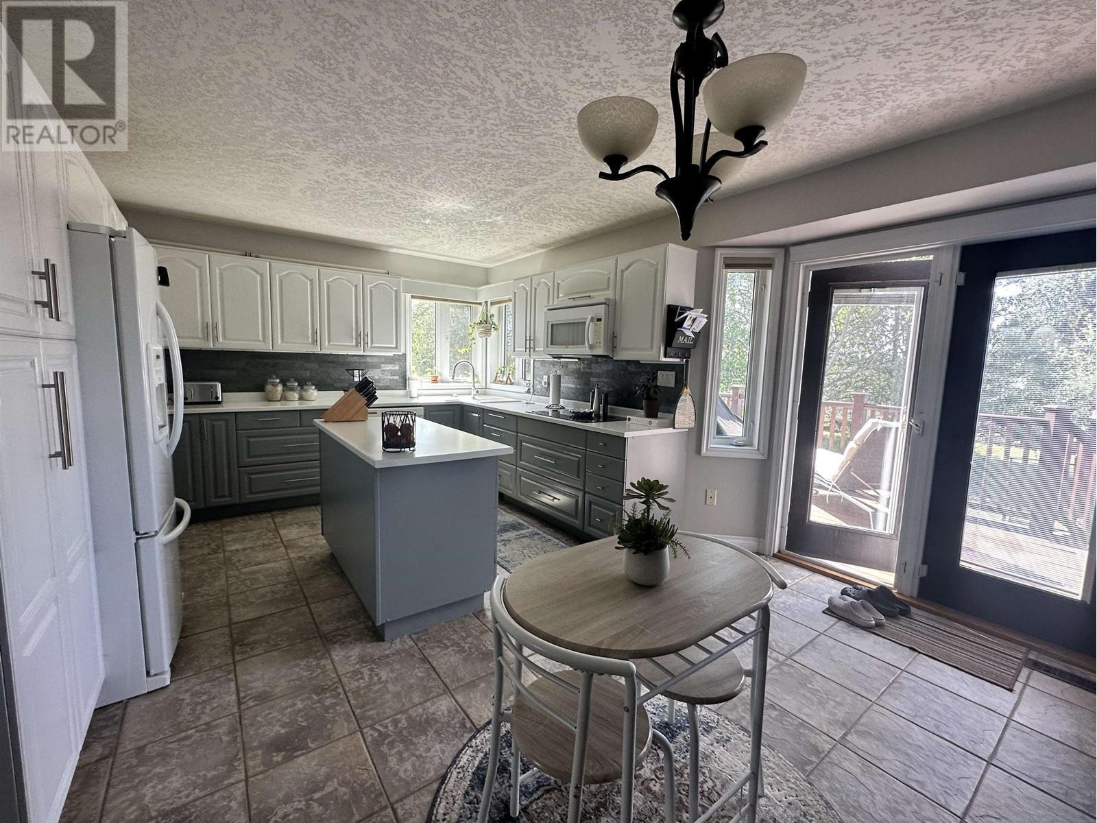 












5543 MAXHAMISH CRESCENT

,
Fort Nelson,




British Columbia
V0C1R0

