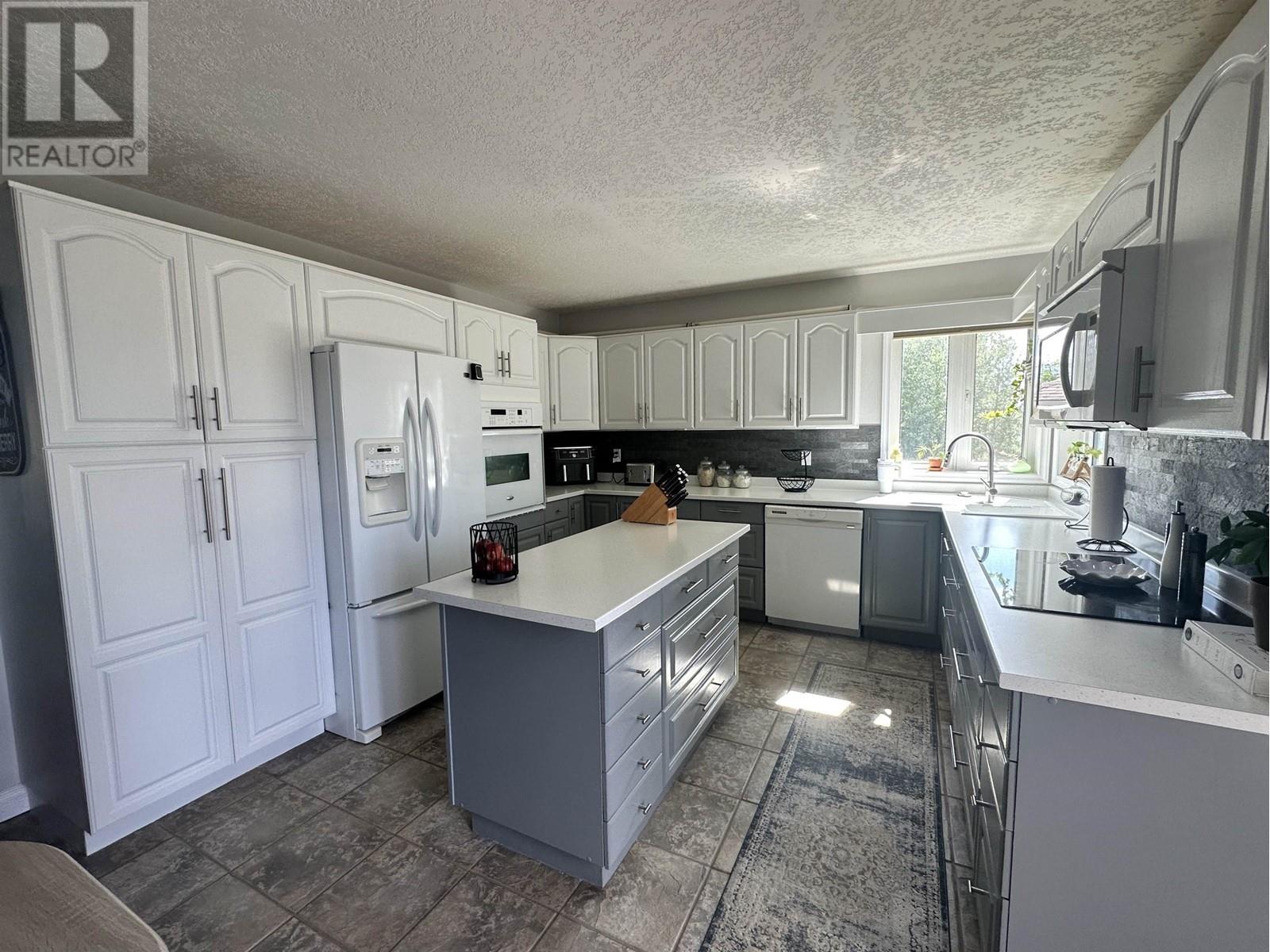 












5543 MAXHAMISH CRESCENT

,
Fort Nelson,




British Columbia
V0C1R0

